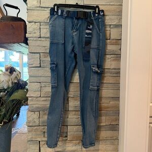 Red Bottoms Women’s Sz 9/28 Jeans Cargo Med Denim Stretch Zip-Fly Camo Belt